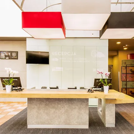 Ibis Centrum Hotell 2*