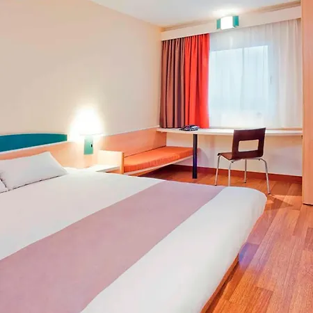 Ibis Centrum 2*