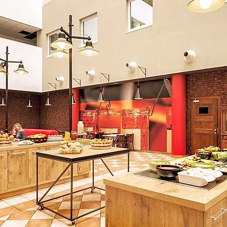 Ibis Centrum 2*