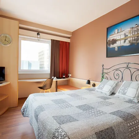 Ibis Centrum Готель 2*