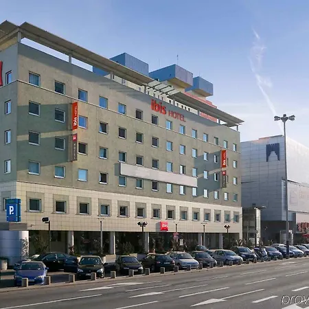 Ibis Centrum Hotel 2*