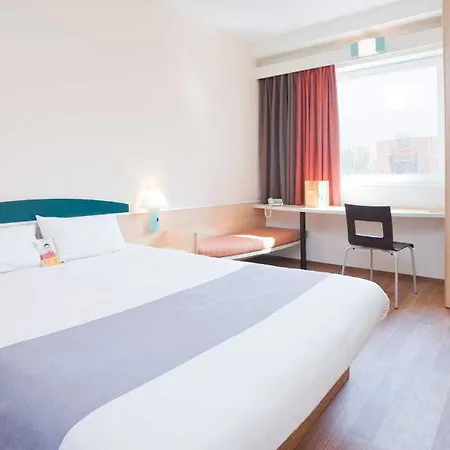 Ibis Centrum 2*