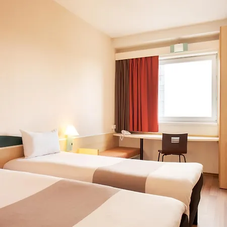 Ibis Centrum 2*