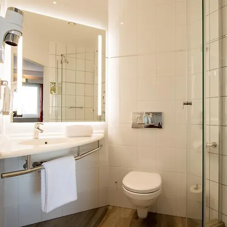 Ibis Centrum 2*