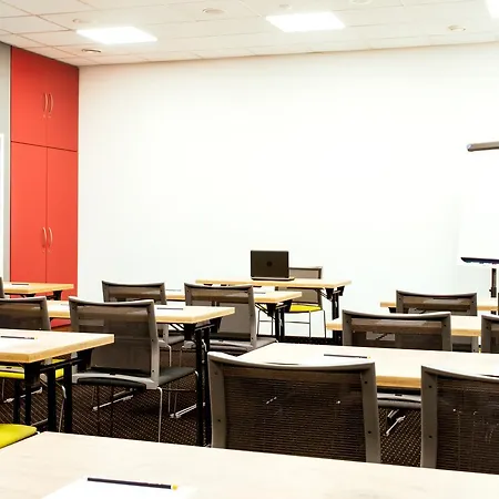 Ibis Centrum 2*