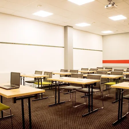 Ibis Centrum 2*