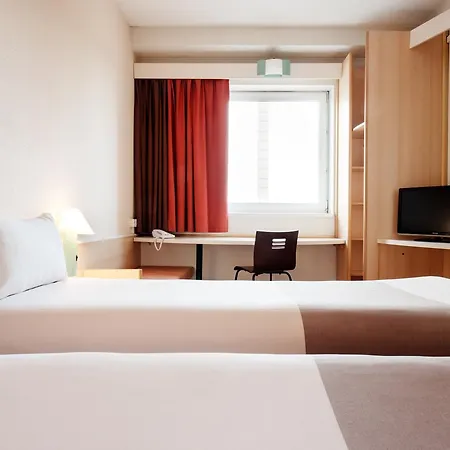 Ibis Centrum 2* ウッチ