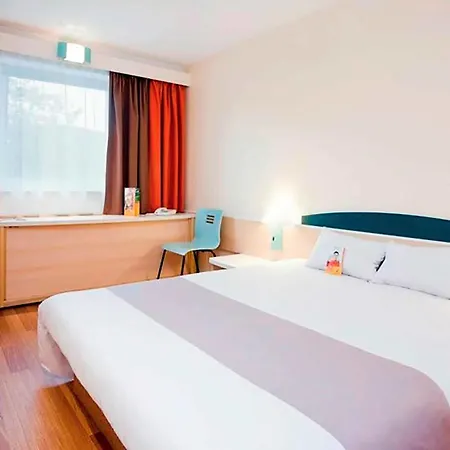 Ibis Centrum 2*